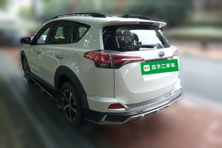 Used Toyota RAV4 2018 2.0L CVT Two-Wheel Drive Fashion X Edition Rear Left 45 Deg