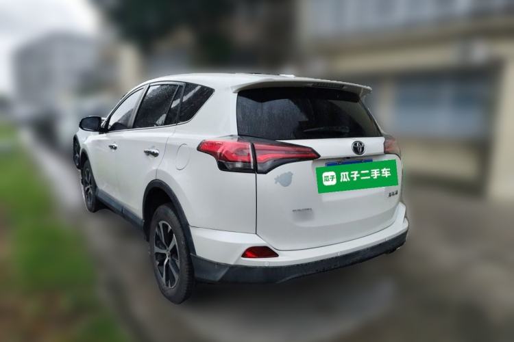 Used Toyota RAV4 2018 2.0L CVT Two-Wheel Drive Fashion X Edition Rear Left 45 Deg