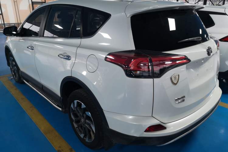 Used Toyota RAV4 2018 2.5L Automatic 4x4 Elite i Edition Rear Left 45 Deg