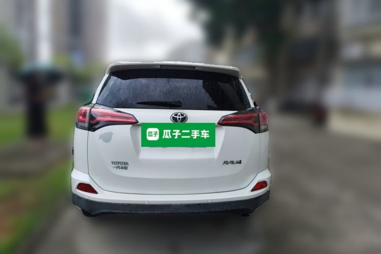 Used Toyota RAV4 2018 2.0L CVT Two-Wheel Drive Fashion X Edition Rear
