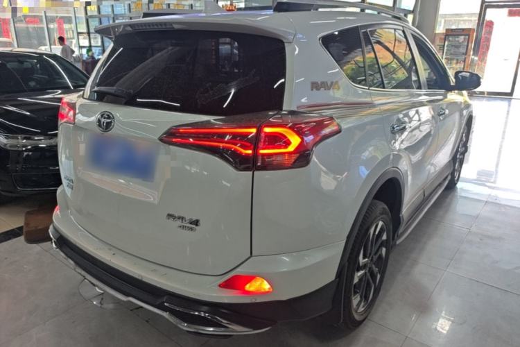 Used Toyota RAV4 2018 2.5L Automatic 4x4 Elite i Edition Rear Right 45 Deg