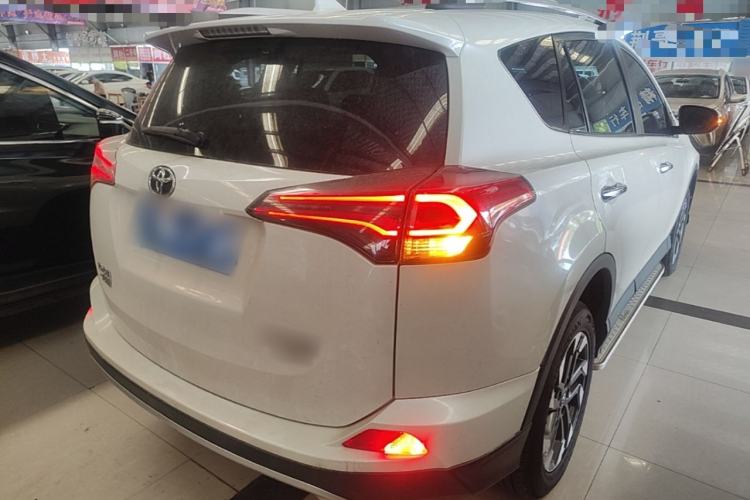 Used Toyota RAV4 2018 2.5L Automatic 4x4 Elite i Edition Rear Right 45 Deg