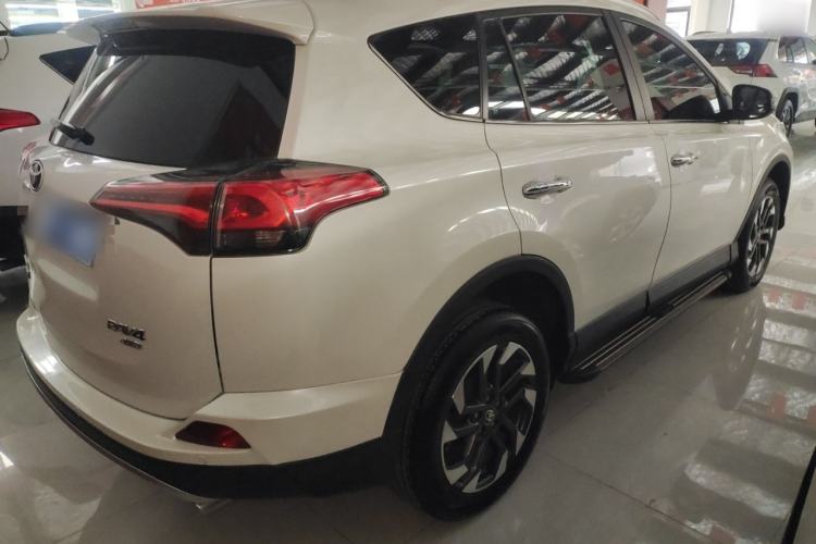 Used Toyota RAV4 2018 2.5L Automatic 4x4 Elite i Edition Rear Right 45 Deg