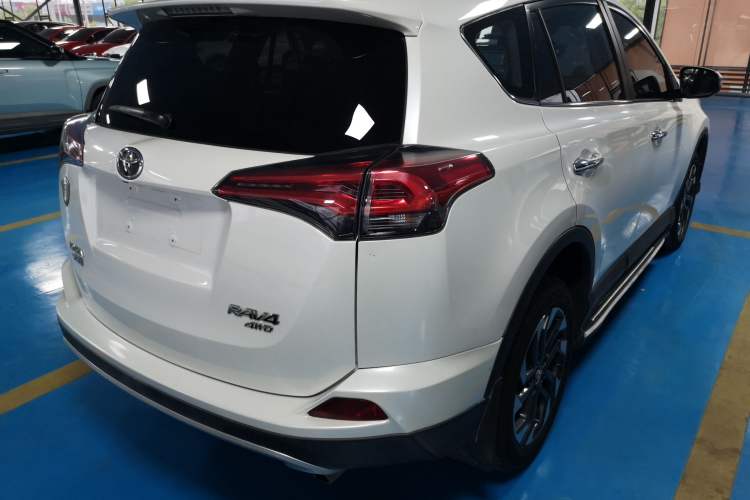 Used Toyota RAV4 2018 2.5L Automatic 4x4 Elite i Edition Rear Right 45 Deg