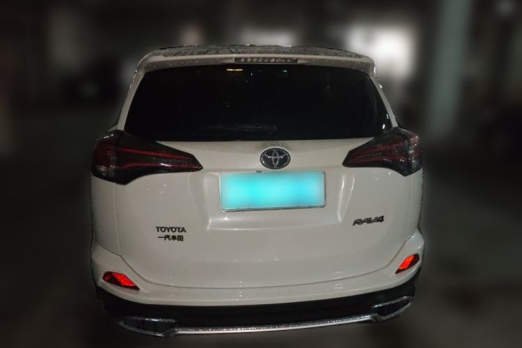 Used Toyota RAV4 2018 2.0L CVT Two-Wheel Drive Fashion X Edition Rear