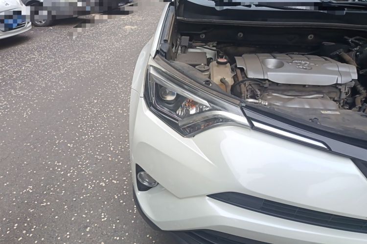 Used Toyota RAV4 2018 2.5L Automatic 4x4 Elite i Edition Right Front Headlight