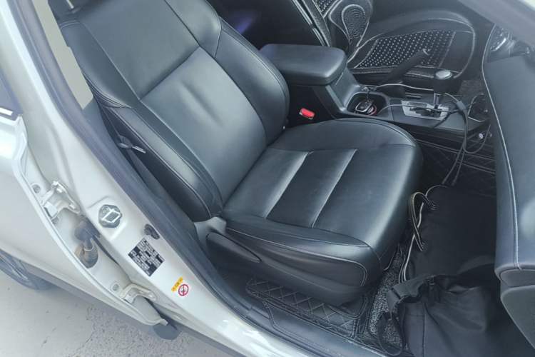 Used Toyota RAV4 2018 2.5L Automatic 4x4 Elite i Edition Right Front Seat