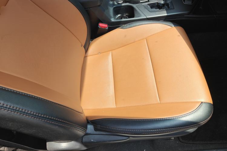 Used Toyota RAV4 2018 2.0L CVT Two-Wheel Drive Fashion X Edition Right Front Seat