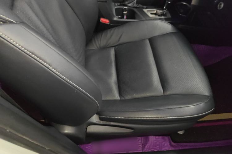 Used Toyota RAV4 2018 2.5L Automatic 4x4 Elite i Edition Right Front Seat