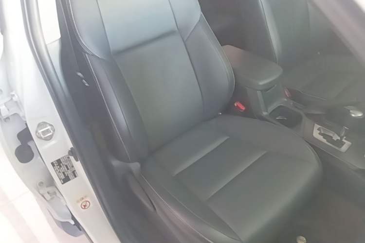 Used Toyota RAV4 2018 2.5L Automatic 4x4 Elite i Edition Right Front Seat