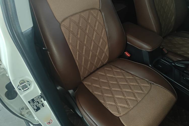 Used Toyota RAV4 2018 2.0L CVT Two-Wheel Drive Fashion X Edition Right Front Seat