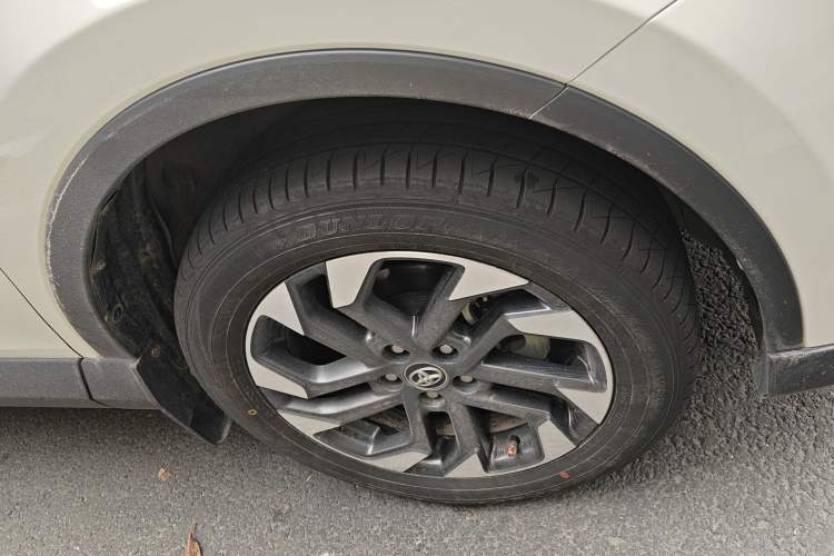 Used Toyota RAV4 2018 2.5L Automatic 4x4 Elite i Edition Right Front Wheel Hub