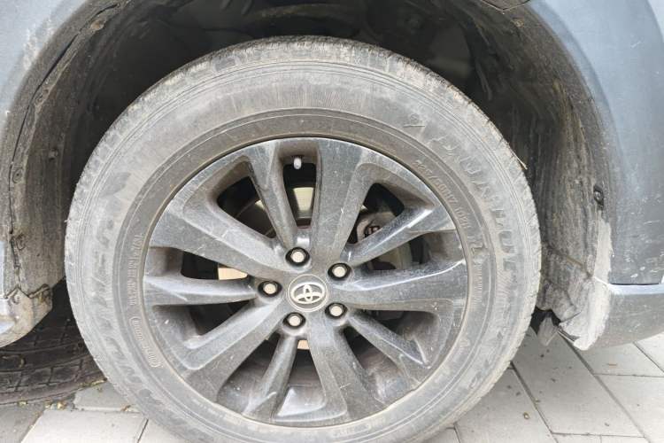 Used Toyota RAV4 2018 2.0L CVT Two-Wheel Drive Fashion X Edition Right Front Wheel Hub
