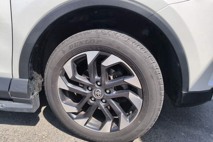 Used Toyota RAV4 2018 2.5L Automatic 4x4 Elite i Edition Right Front Wheel Hub