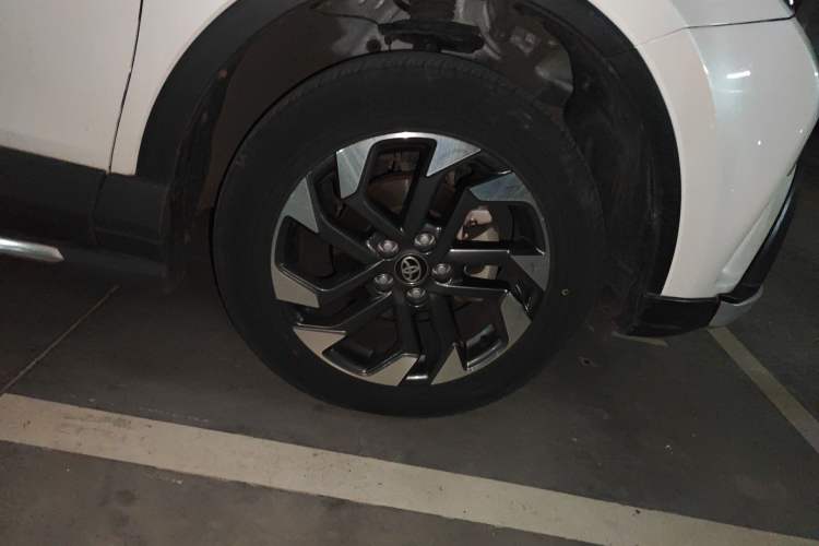 Used Toyota RAV4 2018 2.5L Automatic 4x4 Elite i Edition Right Front Wheel Hub