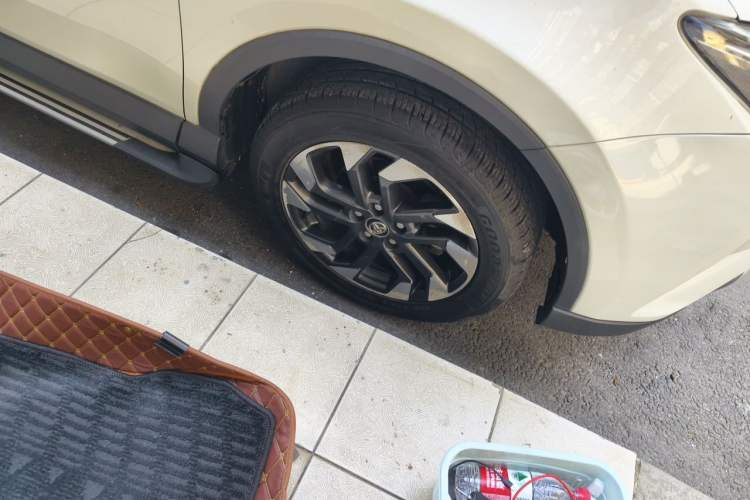 Used Toyota RAV4 2018 2.5L Automatic 4x4 Elite i Edition Right Front Wheel Hub