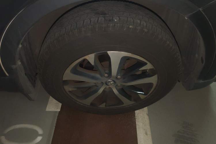 Used Toyota RAV4 2018 2.0L CVT Two-Wheel Drive Fashion X Edition Right Front Wheel Hub