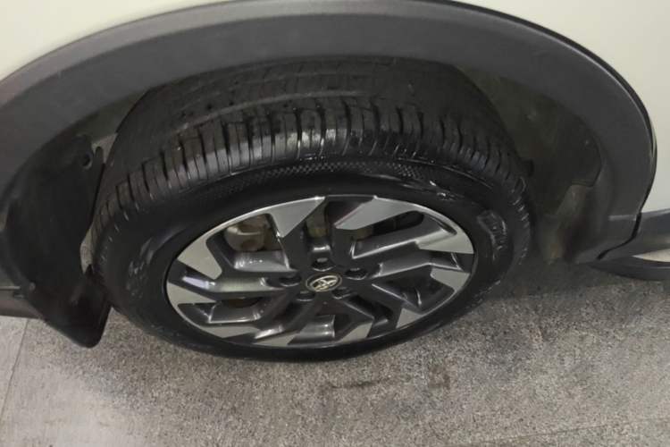 Used Toyota RAV4 2018 2.5L Automatic 4x4 Elite i Edition Right Rear Wheel Hub