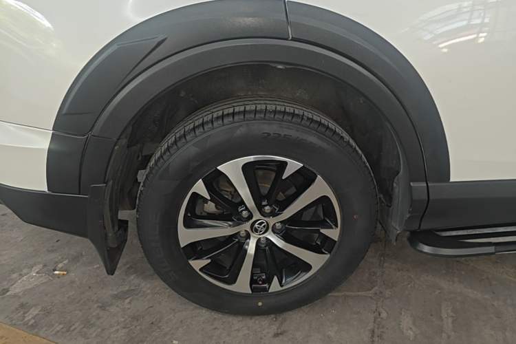 Used Toyota RAV4 2018 2.0L CVT Two-Wheel Drive Fashion X Edition Right Rear Wheel Hub