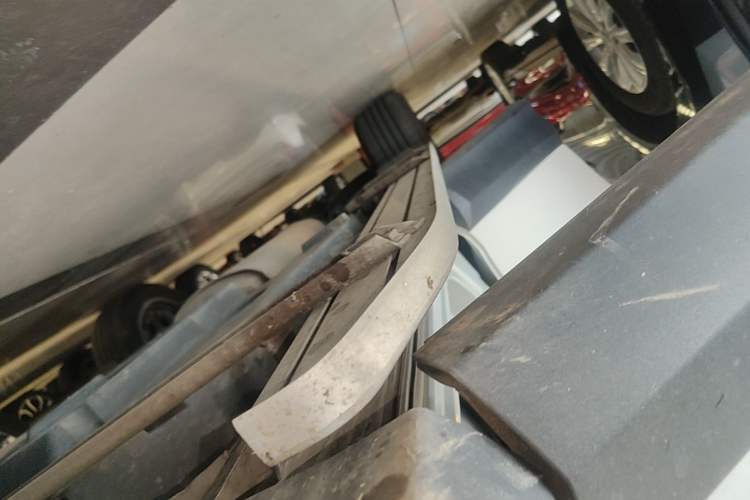 Used Toyota RAV4 2018 2.5L Automatic 4x4 Elite i Edition Right Side Sill
