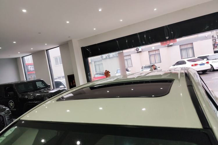 Used Toyota RAV4 2018 2.0L CVT Two-Wheel Drive Fashion X Edition Roof