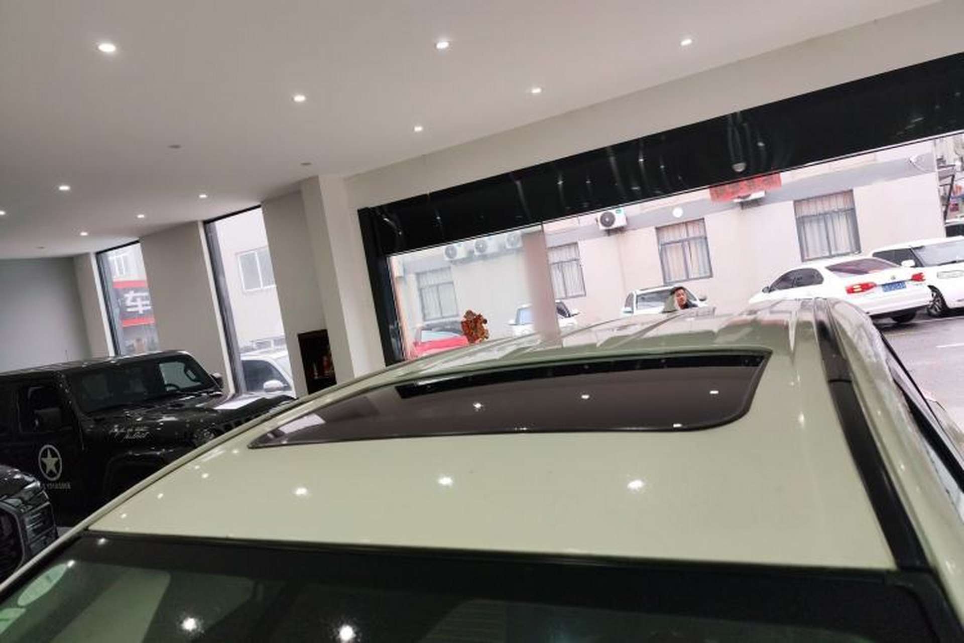 Used Toyota RAV4 2018 2.0L CVT Two-Wheel Drive Fashion X Edition Roof