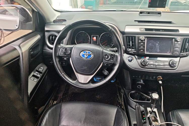 Used Toyota RAV4 2018 2.5L Automatic 4x4 Elite i Edition Steering Wheel
