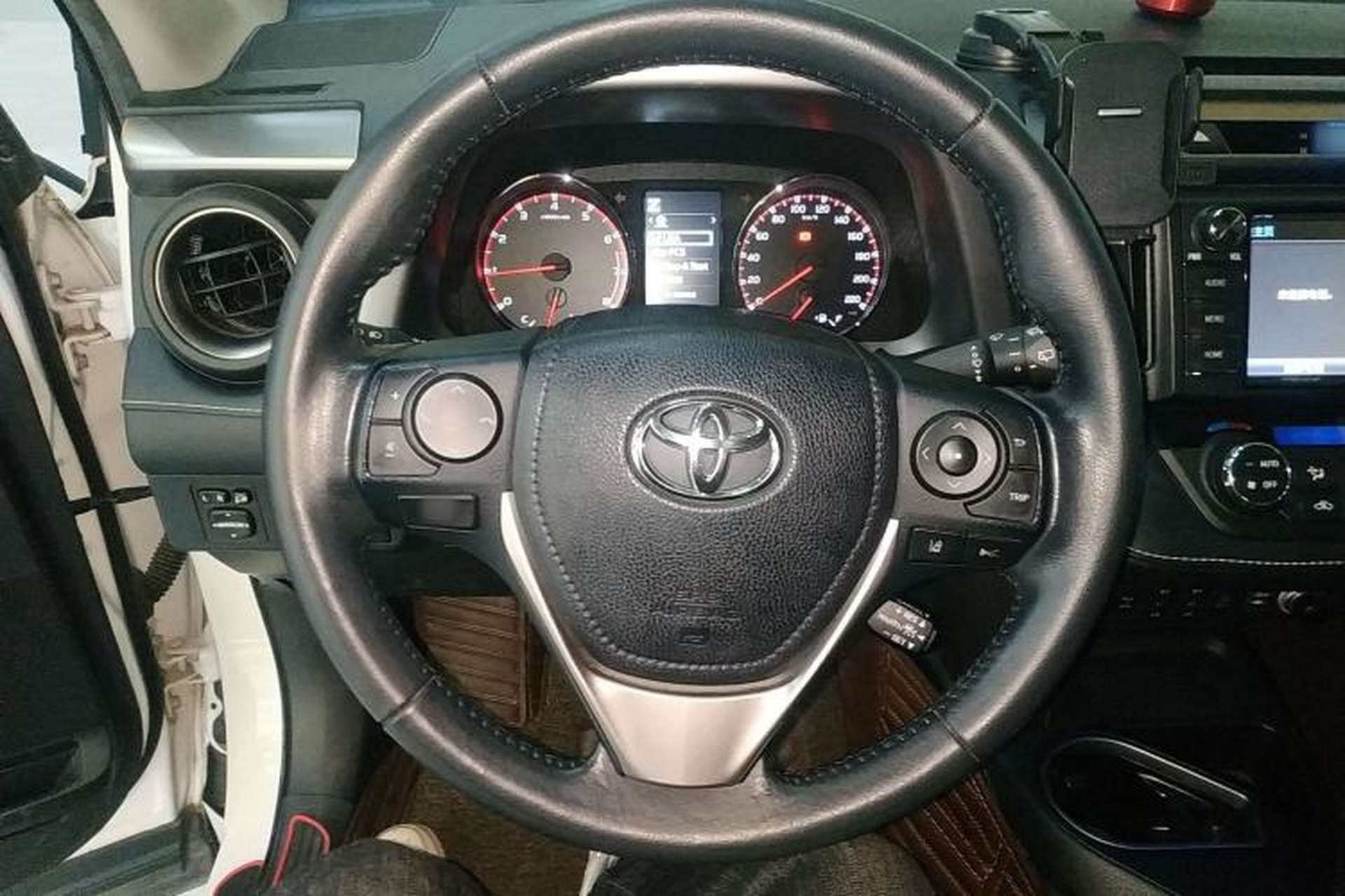 Used Toyota RAV4 2018 2.5L Automatic 4x4 Elite i Edition Steering Wheel