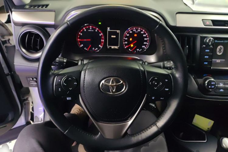Used Toyota RAV4 2018 2.5L Automatic 4x4 Elite i Edition Steering Wheel
