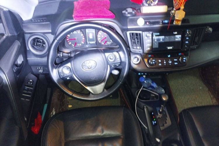 Used Toyota RAV4 2018 2.5L Automatic 4x4 Elite i Edition Steering Wheel
