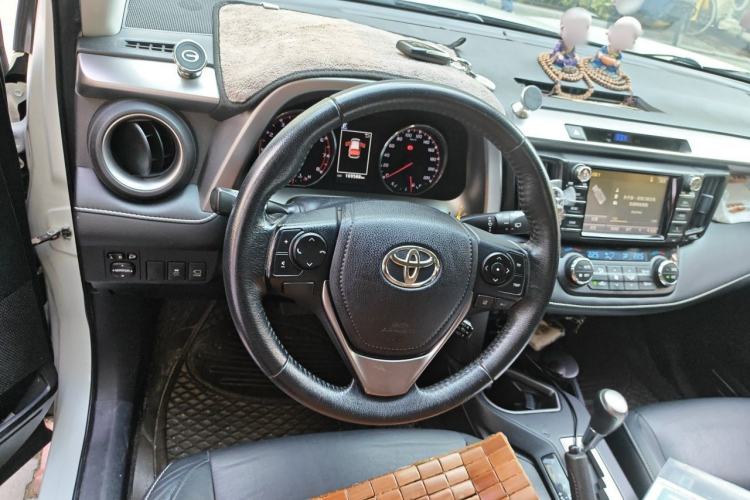 Used Toyota RAV4 2018 2.5L Automatic 4x4 Elite i Edition Steering Wheel