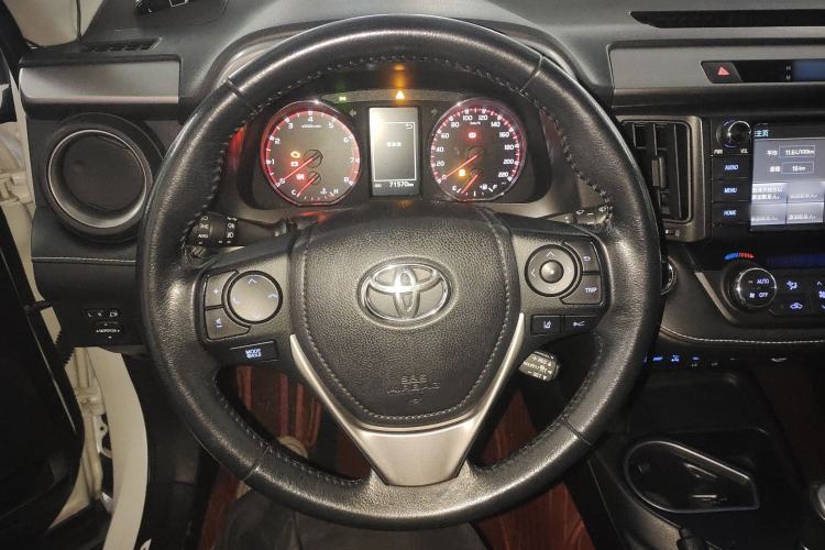 Used Toyota RAV4 2018 2.5L Automatic 4x4 Elite i Edition Steering Wheel
