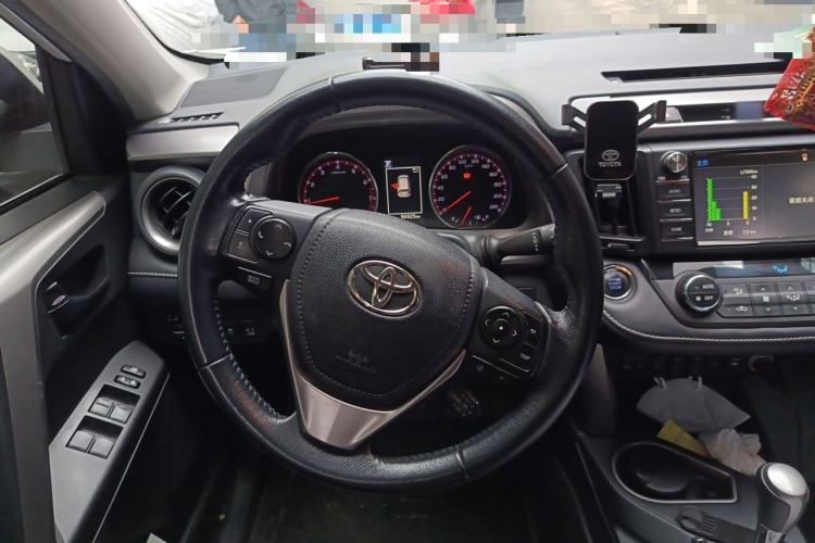 Used Toyota RAV4 2018 2.5L Automatic 4x4 Elite i Edition Steering Wheel
