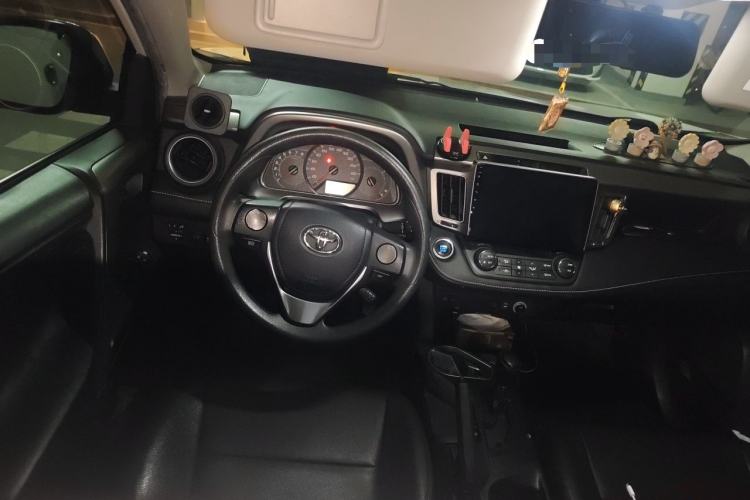 Used Toyota RAV4 2018 2.0L CVT Two-Wheel Drive Fashion X Edition Steering Wheel