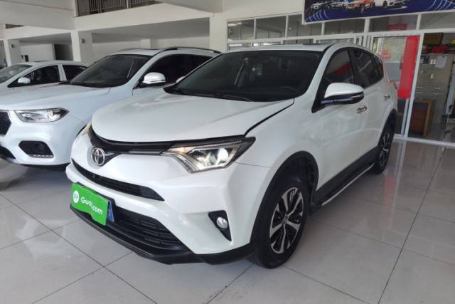 Ojetý Toyota RAV4 2018 2.0L CVT Two-Wheel Drive Fashion X Edition