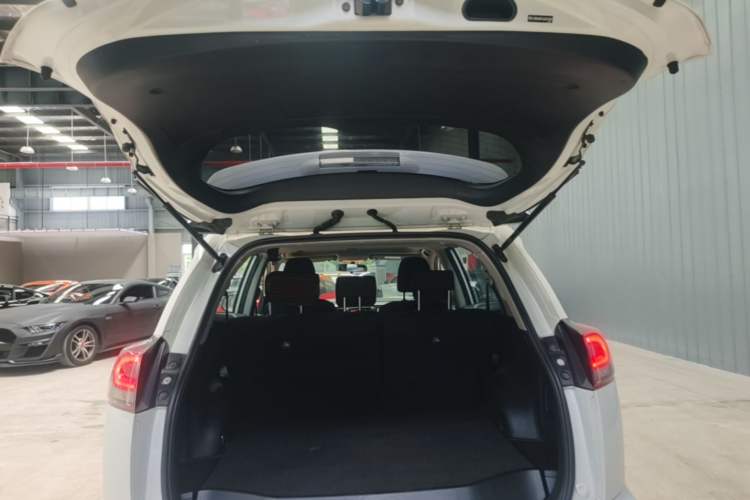 Used Toyota RAV4 2018 2.0L CVT Two-Wheel Drive Fashion X Edition Trunk