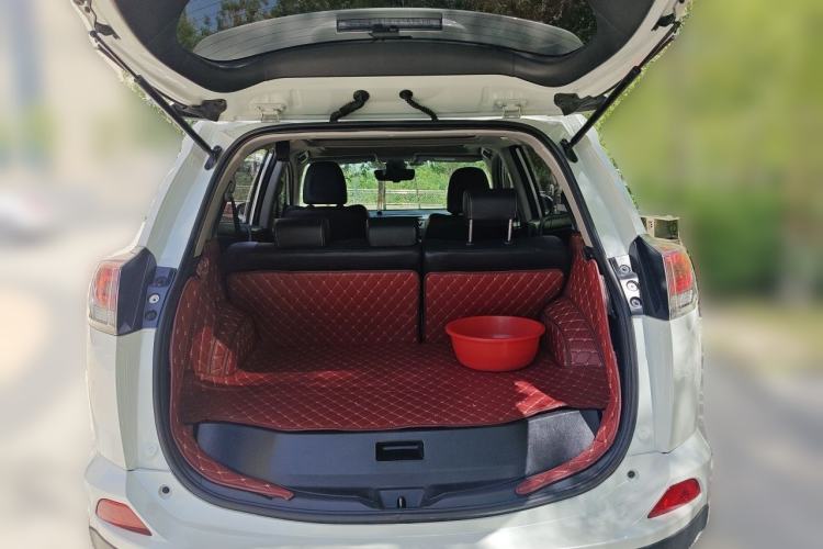 Used Toyota RAV4 2018 2.5L Automatic 4x4 Elite i Edition Trunk