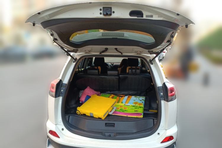 Used Toyota RAV4 2018 2.5L Automatic 4x4 Elite i Edition Trunk