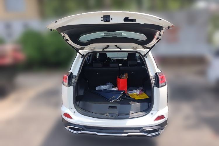 Used Toyota RAV4 2018 2.5L Automatic 4x4 Elite i Edition Trunk
