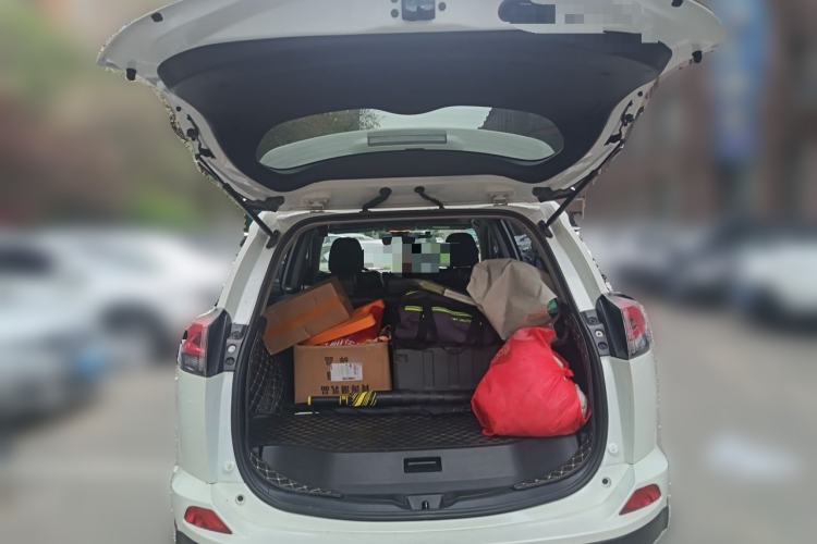 Used Toyota RAV4 2018 2.5L Automatic 4x4 Elite i Edition Trunk