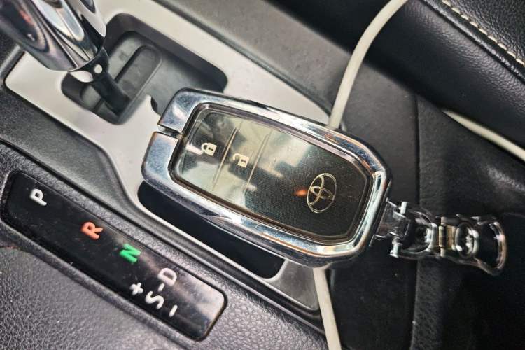 Used Toyota RAV4 2018 2.5L Automatic 4x4 Elite i Edition Vehicle Key