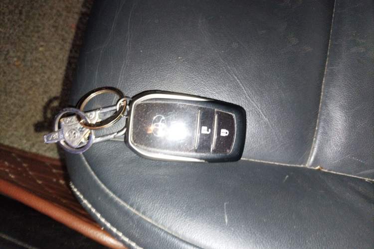 Used Toyota RAV4 2018 2.5L Automatic 4x4 Elite i Edition Vehicle Key
