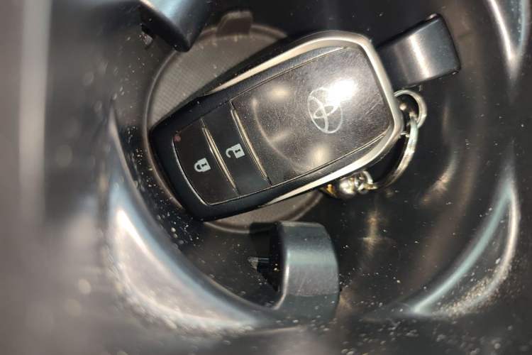 Used Toyota RAV4 2018 2.5L Automatic 4x4 Elite i Edition Vehicle Key