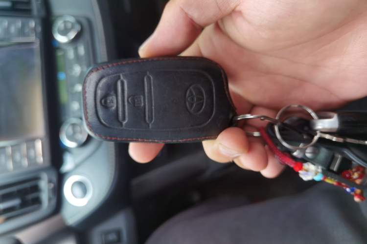 Used Toyota RAV4 2018 2.5L Automatic 4x4 Elite i Edition Vehicle Key