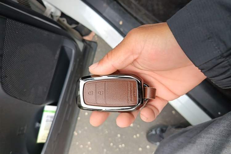 Used Toyota RAV4 2018 2.5L Automatic 4x4 Elite i Edition Vehicle Key