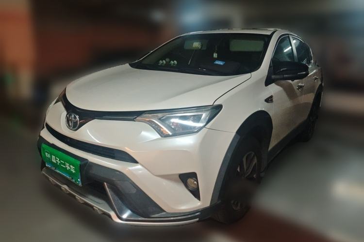 Used Toyota RAV4 2018 2.0L CVT Two-Wheel Drive Fashion X Edition Guazi used car, China used car export, Used car for sale, Used  cars, Cheapest cars for sale
