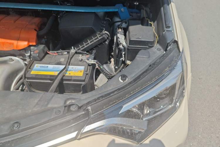 Used Toyota RAV4 2018 2.5L Automatic 4x4 Elite i Edition Engine Bay Left