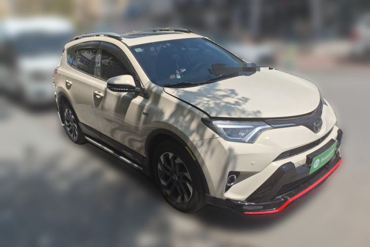 Used Toyota RAV4 2018 2.5L Automatic 4x4 Elite i Edition Front Right 45 Deg