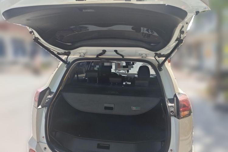 Used Toyota RAV4 2018 2.5L Automatic 4x4 Elite i Edition Trunk