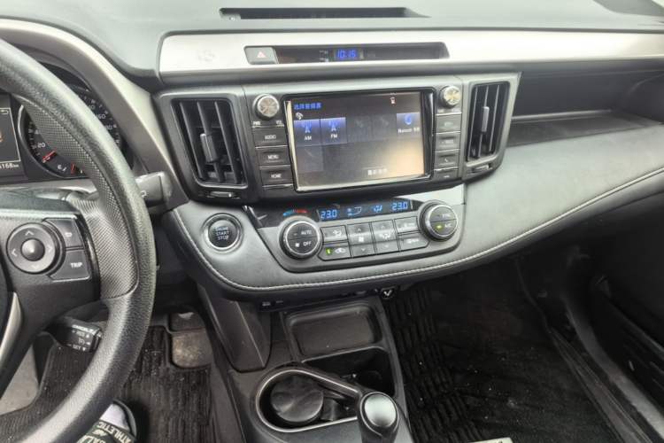 Used Toyota RAV4 2019 2.0L CVT Two-Wheel Drive Fashion X Limited Edition China VI Standard Audio And AC Panel